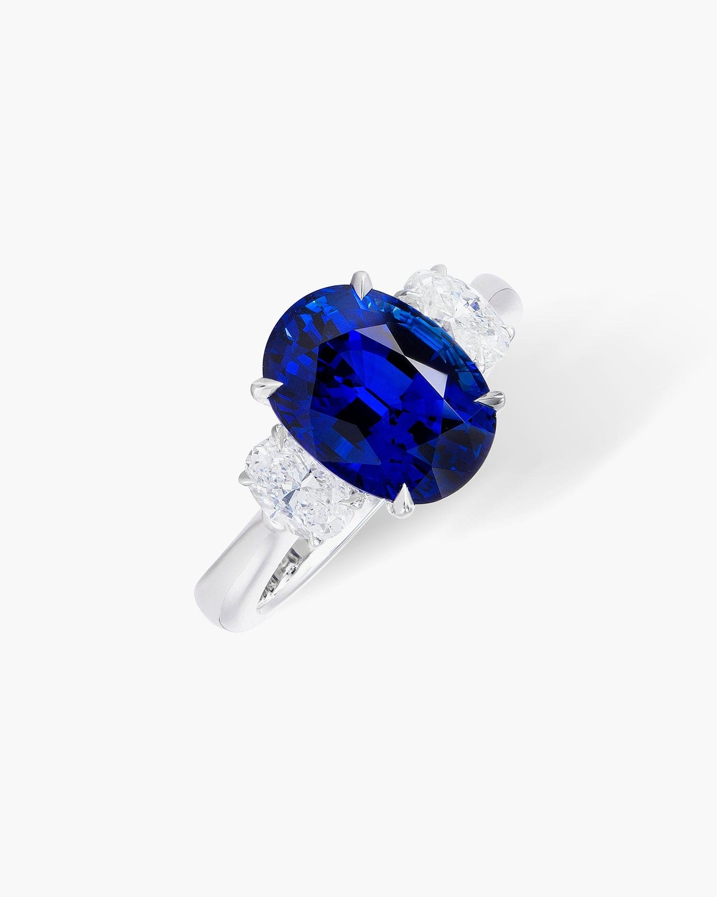 4.22 carat Oval Shape Ceylon Sapphire and Diamond Ring