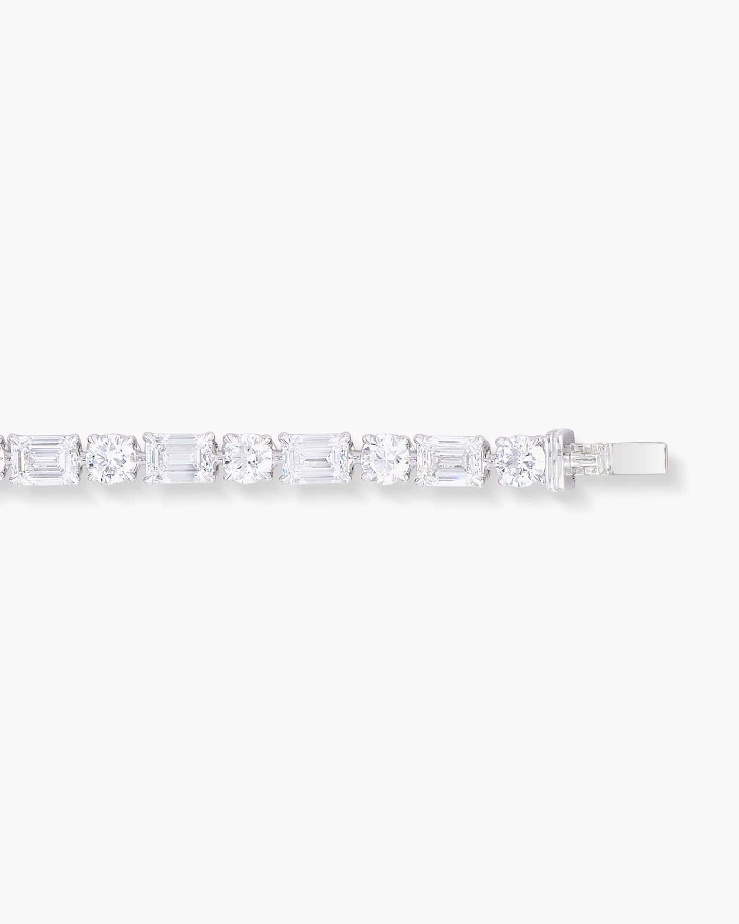 Emerald Cut and Round Brilliant Cut Diamond Bracelet (0.50 carat)