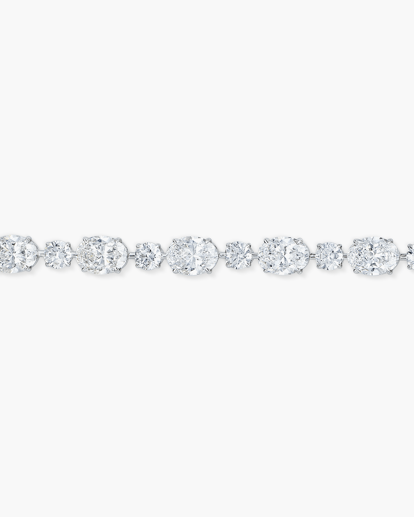 Oval Shape and Round Brilliant Cut Diamond Bracelet (1.00 carat)