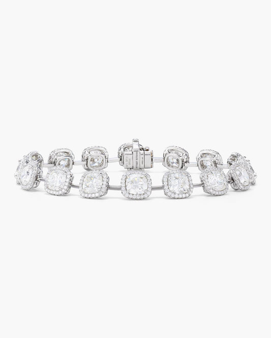 Cushion Cut and Round Brilliant Cut Diamond Bracelet (0.70 carat)
