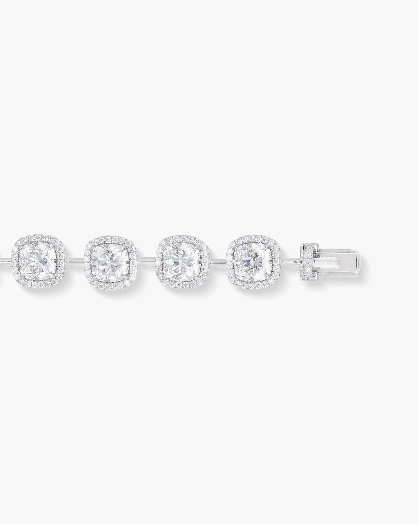 Cushion Cut and Round Brilliant Cut Diamond Bracelet (0.70 carat)