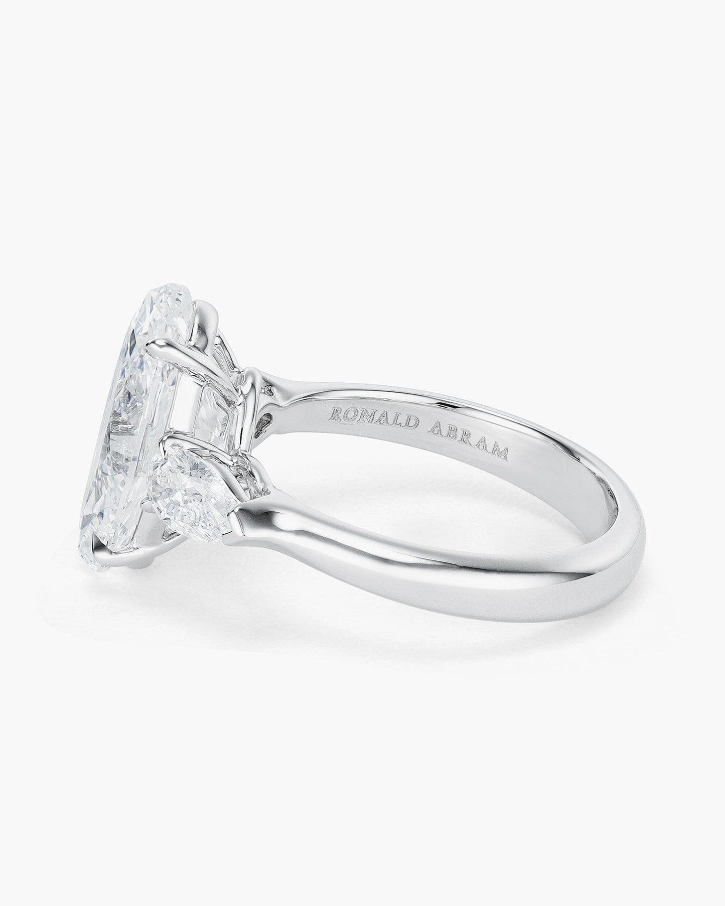3.95 carat Oval Shape Diamond Ring
