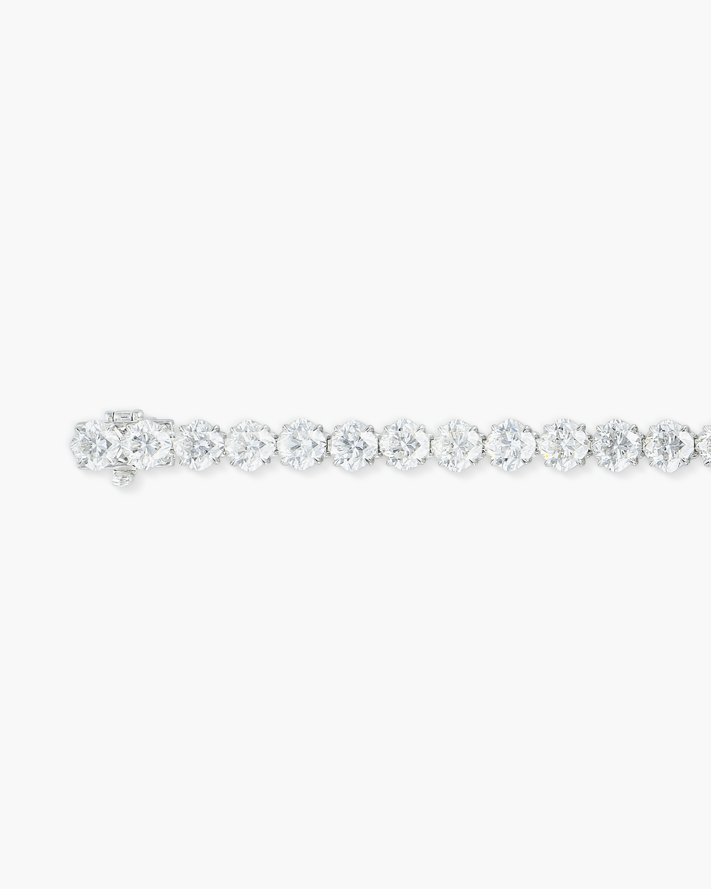 11.86 carat Cushion Cut Diamond Bracelet (0.30 carat)