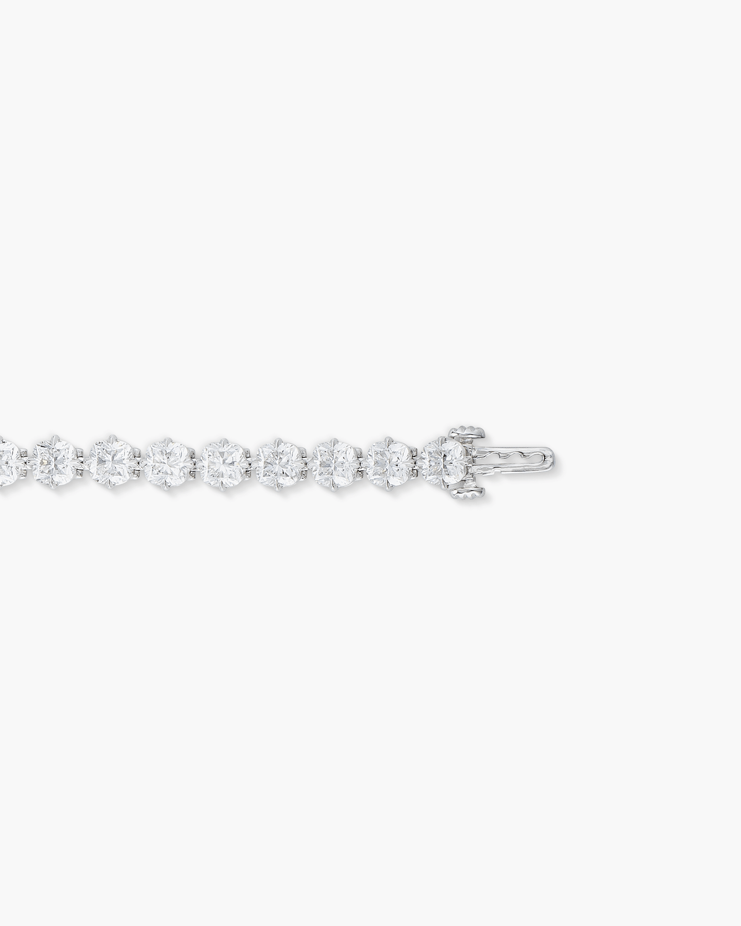 12.50 carat Cushion Cut Diamond Bracelet (0.30 carat)