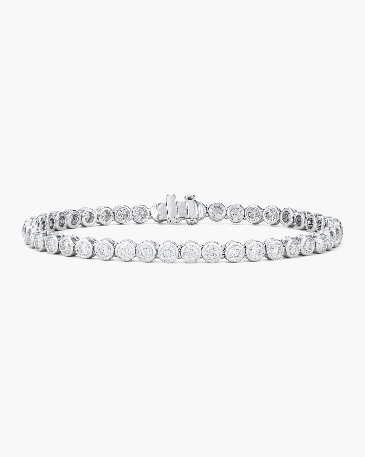 Round Brilliant Cut Diamond White Gold Bracelet (0.08 carat)