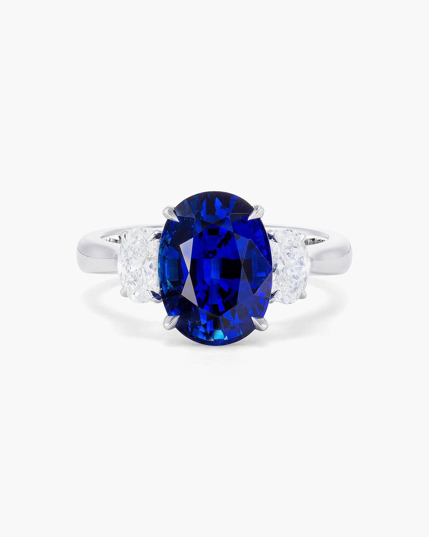 4.22 carat Oval Shape Ceylon Sapphire and Diamond Ring