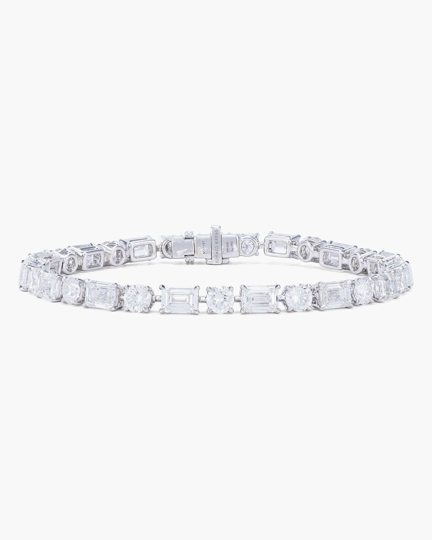 Emerald Cut and Round Brilliant Cut Diamond Bracelet (0.50 carat)