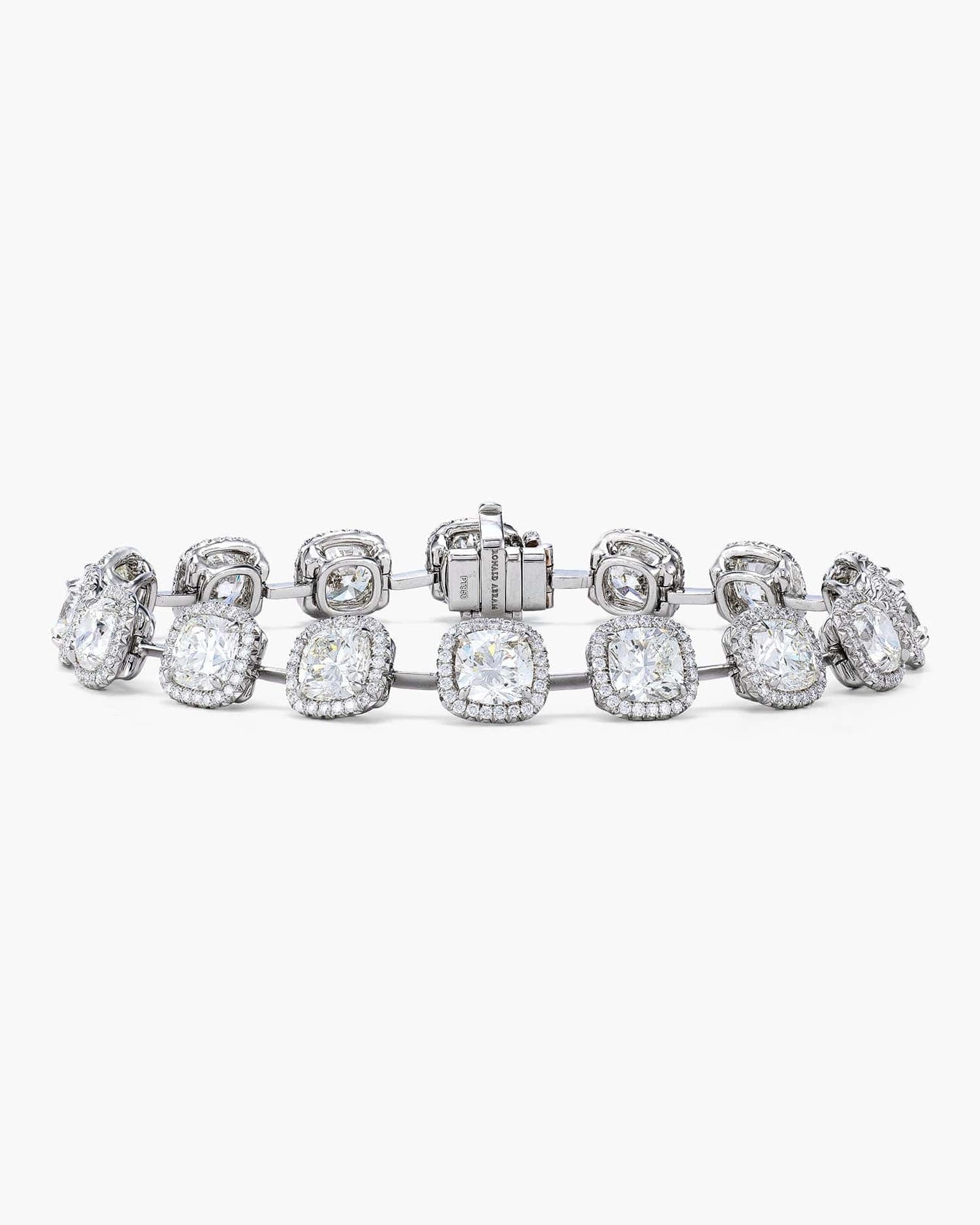 Cushion Cut and Round Brilliant Cut Diamond Bracelet (0.70 carat)