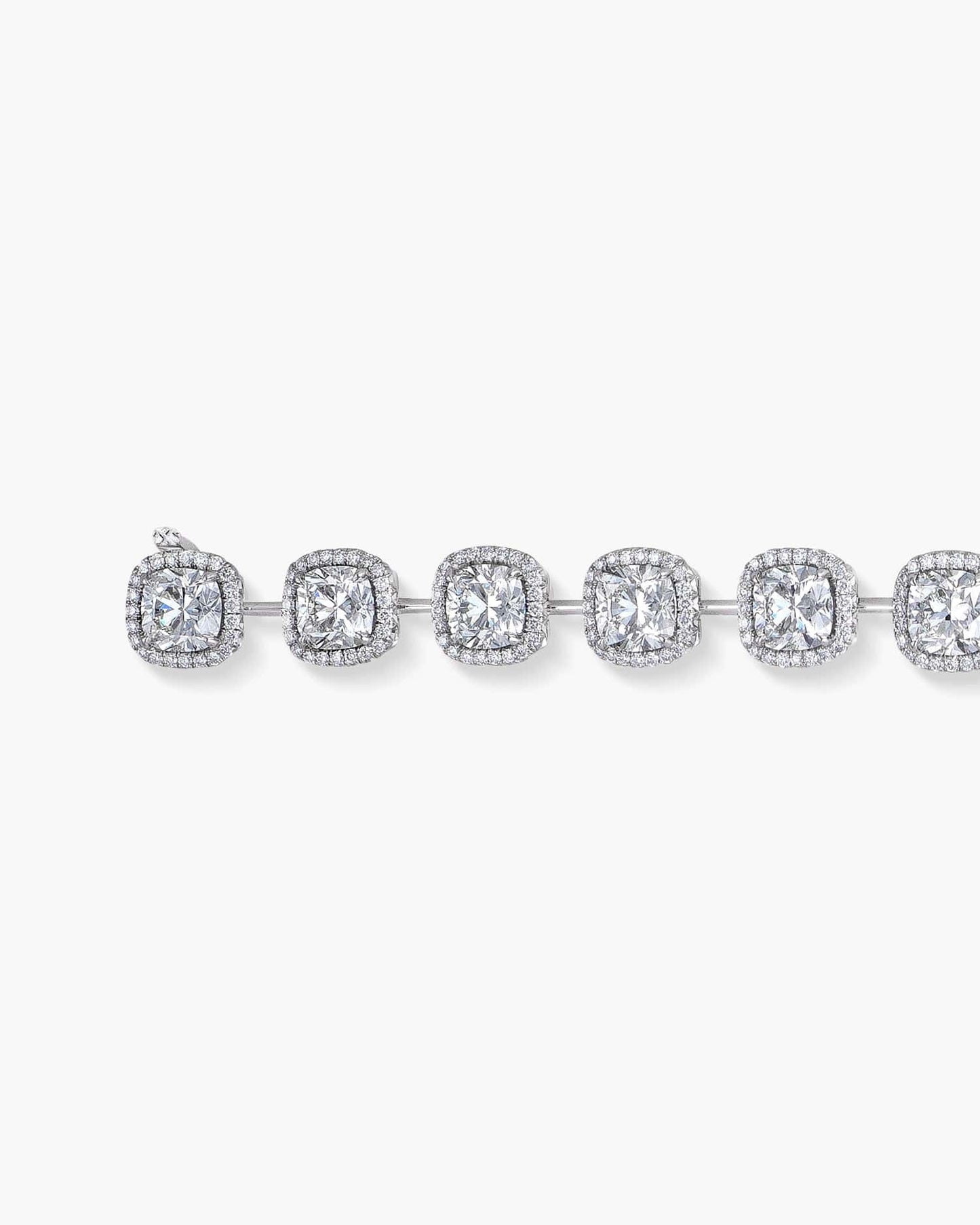 Cushion Cut and Round Brilliant Cut Diamond Bracelet (0.70 carat)