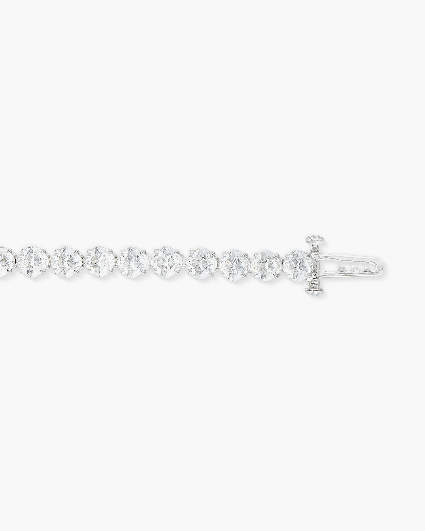 11.86 carat Cushion Cut Diamond Bracelet (0.30 carat)
