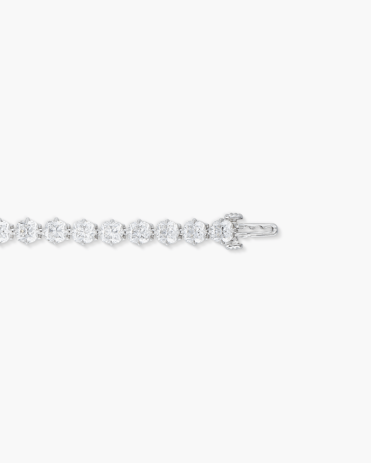 12.50 carat Cushion Cut Diamond Bracelet (0.30 carat)